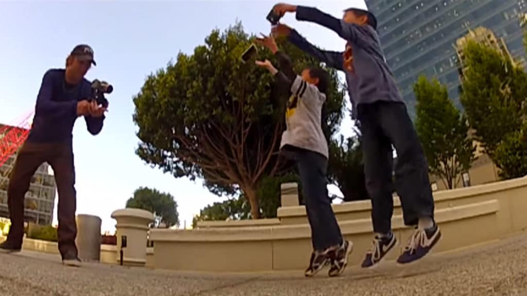 Samsung Galaxy vs. iPhone 4S: Drop, Kid & Car Test
